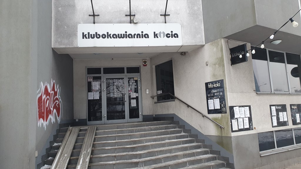 Kicia Kocia ogłasza: zgubiliście pół garderoby i kawał warsztatu! 